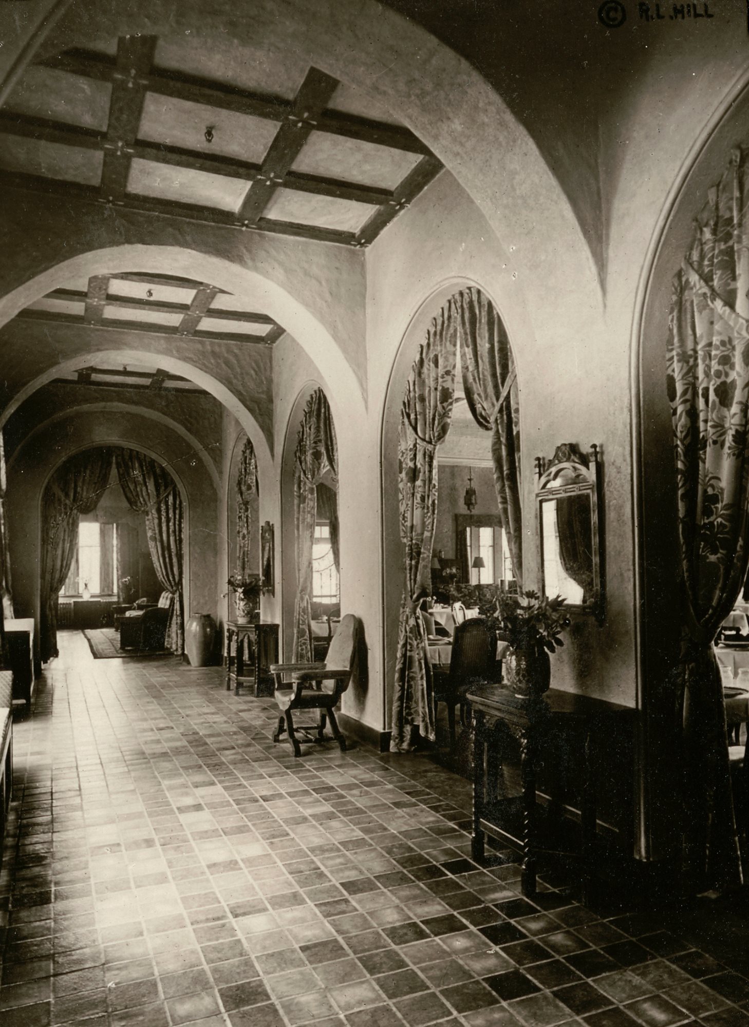 7.0 Clubhouse interior sm